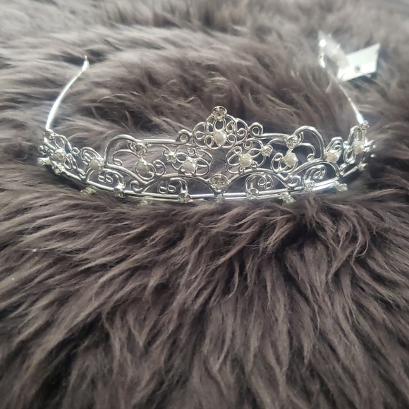 NWT David\'s Bridal Silver Tiara with Rhinestone & Pearls main image 5